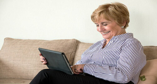 Doxa rivela l'identiki degli over 60: perlopiù dinamici, curiosi, moderni e digitali Doxa rivela l'identiki degli over 60: perlopiù dinamici, curiosi, moderni e digitali