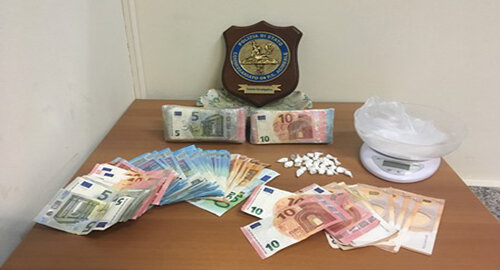 Arrestato dalla Polizia ad Acireale per spaccio di sostanza stupefacente Arrestato dalla Polizia ad Acireale per spaccio di sostanza stupefacente