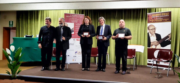 consegna-targhe-ricordo-seconda-serata-728963672.jpg consegna-targhe-ricordo-seconda-serata-728963672.jpg
