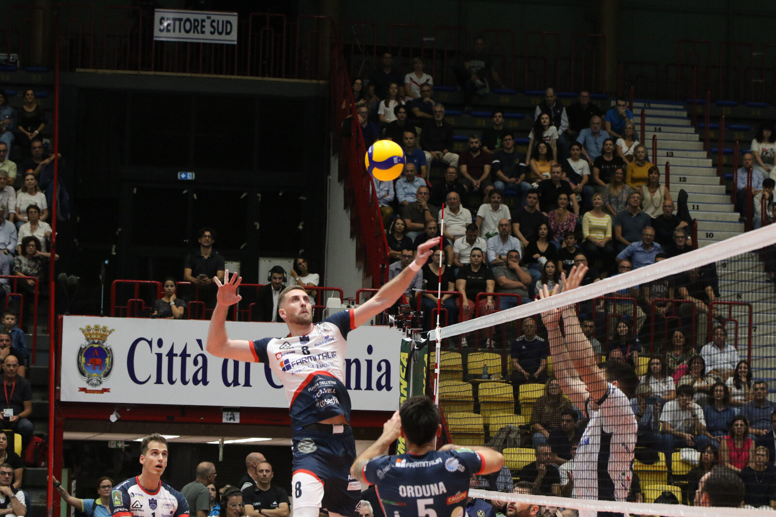SuperLega, la Farmitalia Saturnia batte 3-1 il Cisterna all'esordio casalingo SuperLega, la Farmitalia Saturnia batte 3-1 il Cisterna all'esordio casalingo