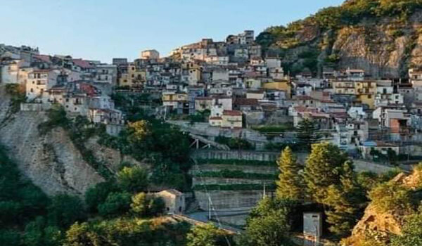 Pronta a partire a Motta Camastra la XX edizione della "Festa della Noce"