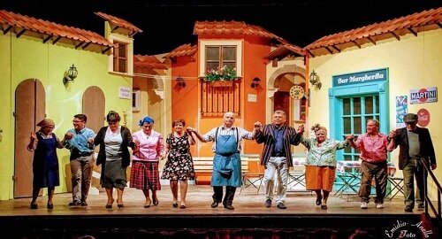 La Compagnia teatrale Atriana dell'Abruzzo con "La piazze annasconne ma nen perde" in gara il 27 agosto, a Mascalucia, al VI Gran Premio Nazionale Teatro Amatoriale