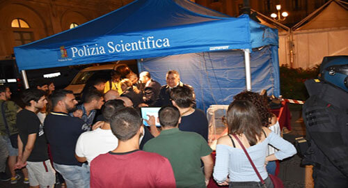 Anche la Polizia di Stato alla Notte dei Ricercatori con lo stand della "Scientifica" e la Squadra Cinofili della Questura Anche la Polizia di Stato alla Notte dei Ricercatori con lo stand della "Scientifica" e la Squadra Cinofili della Questura