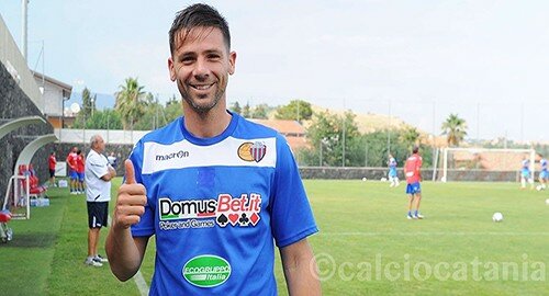 Lega Pro, il centrocampista argentino Federico Mat&iacute;as Scoppa approda al Catania, intanto gi&agrave; 665 gli abbonati