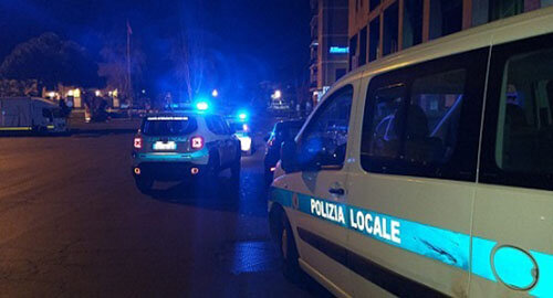 Controlli straordinari della viabilità della Polizia Municipale nelle piazze Europa, Stesicoro e Federico di Svevia Controlli straordinari della viabilità della Polizia Municipale nelle piazze Europa, Stesicoro e Federico di Svevia