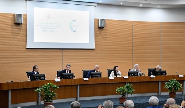 Celebrati oggi a Roma i 20 anni dell’istituzione della Direzione Centrale Anticrimine (D.A.C.) della Polizia di Stato Celebrati oggi a Roma i 20 anni dell’istituzione della Direzione Centrale Anticrimine (D.A.C.) della Polizia di Stato
