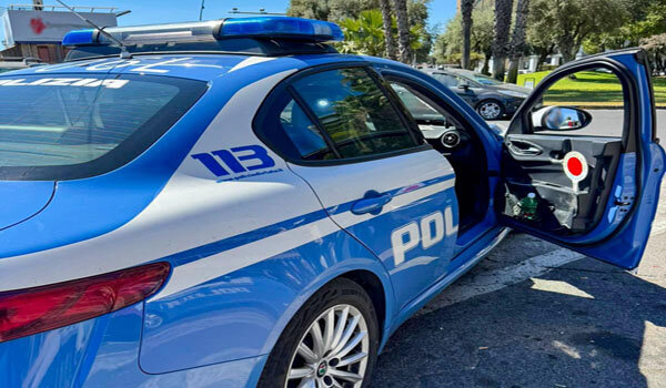 Controlli della Polizia in un ristorante e in un bar, titolari denunciati per irregolarità sulla sicurezza Controlli della Polizia in un ristorante e in un bar, titolari denunciati per irregolarità sulla sicurezza
