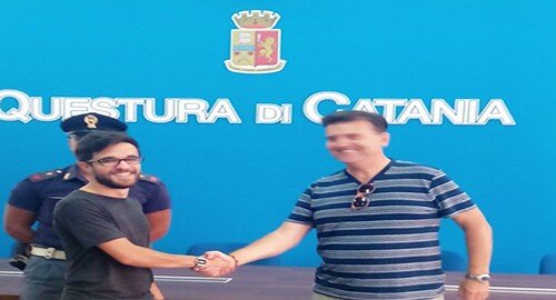 Trova un portafoglio con 560 euro in via Sangiuliano e lo consegna in Questura, l&rsquo;esempio d&rsquo;onest&agrave; arriva da un giovane studente di Piazza Armerina