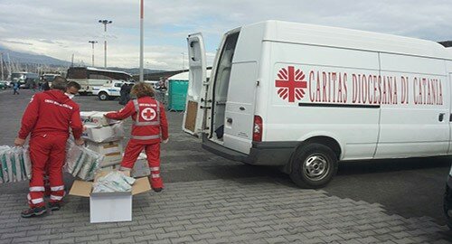 Ennesimo sbarco ieri al Porto di Catania, 311 migranti e 20 morti Ennesimo sbarco ieri al Porto di Catania, 311 migranti e 20 morti