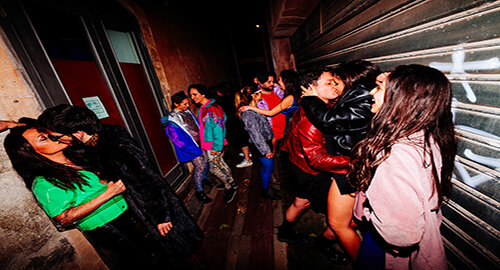 Per "AltreScene" il 14 Febbraio, al Centro Zo di Catania, "Veni ca, dammi un bacio" di Joele Anastasi con la compagnia Vuccir&igrave;a Teatro