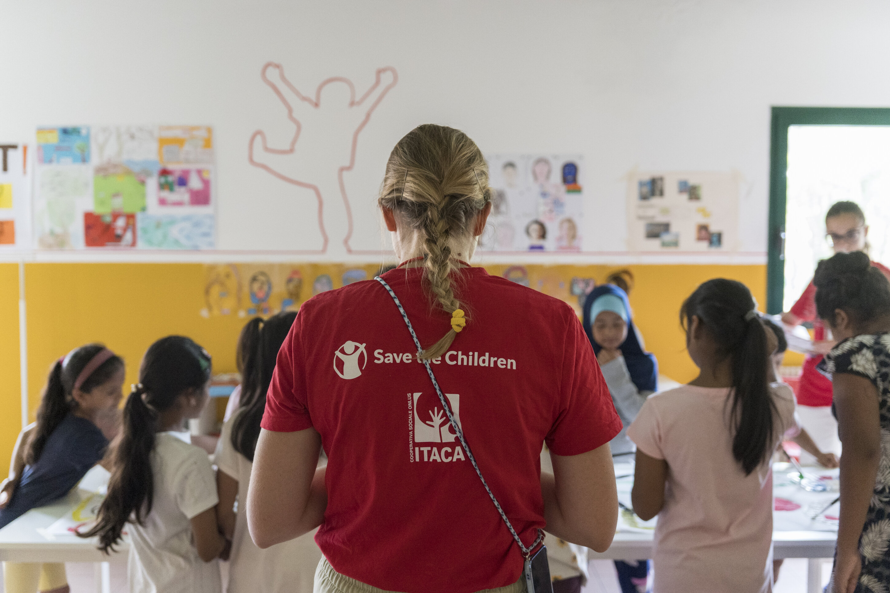 Scuola: Save the Children, presenta il Rapporto “Il Mondo in una classe. Un’indagine sul pluralismo culturale nelle scuole italiane” Scuola: Save the Children, presenta il Rapporto “Il Mondo in una classe. Un’indagine sul pluralismo culturale nelle scuole italiane”