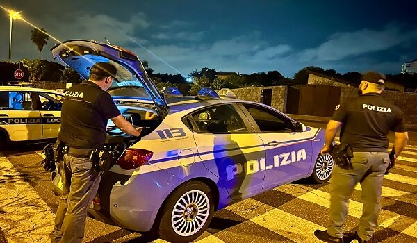 Controllo straordinario del territorio coordinato dalla Polizia di Stato, ad Acireale irregolarità per due food truk e sanzioni per violazioni del Codice della strada Controllo straordinario del territorio coordinato dalla Polizia di Stato, ad Acireale irregolarità per due food truk e sanzioni per violazioni del Codice della strada