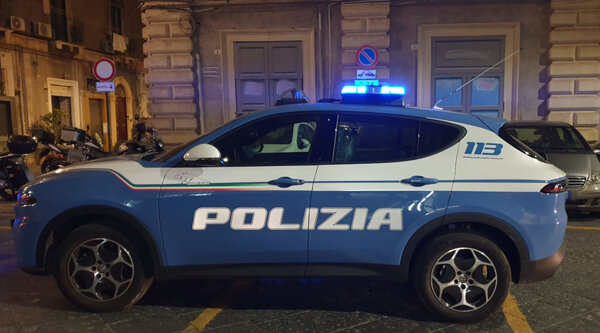 Aggrediscono una vigilessa in Centro, la Polizia di Stato e la Polizia Locale arrestano due fratelli pregiudicati