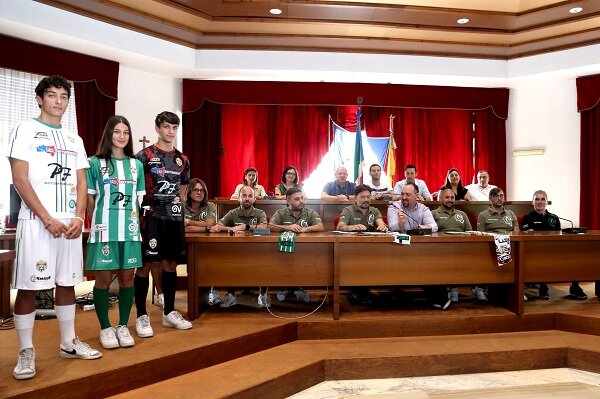 Prima Categoria-girone E, presentato stamattina il Gravina calcio 2023/2024 Prima Categoria-girone E, presentato stamattina il Gravina calcio 2023/2024