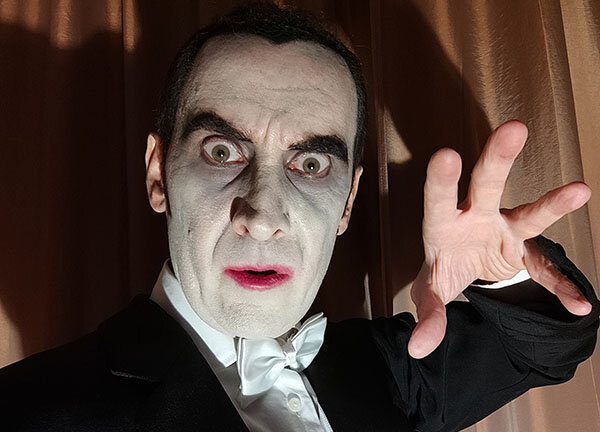 Il 27 agosto a Catania "I am Dracula- Fenomenologia-Freak di Bela Lugosi, il primo vamp-attore&rdquo; di e con Alessandro Ferrari