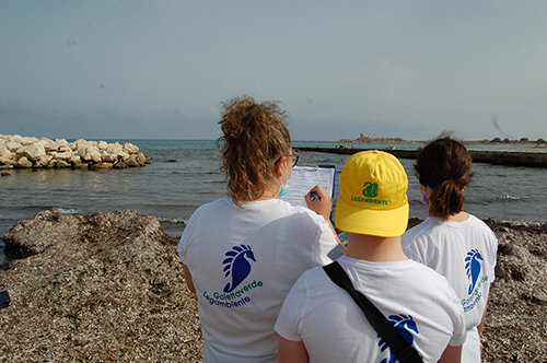 foto-monitoraggio-goletta-verde-sicilia-2-1461738606.jpg