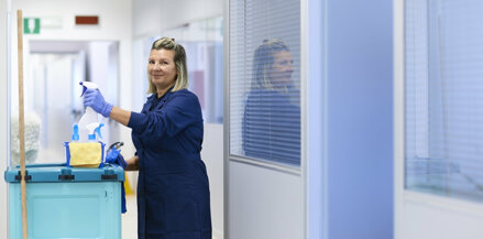 commercial-cleaner_orig.jpeg commercial-cleaner_orig.jpeg