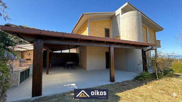 VILLA IN RESIDENCE
