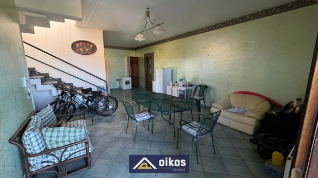 VILLA IN RESIDENCE
