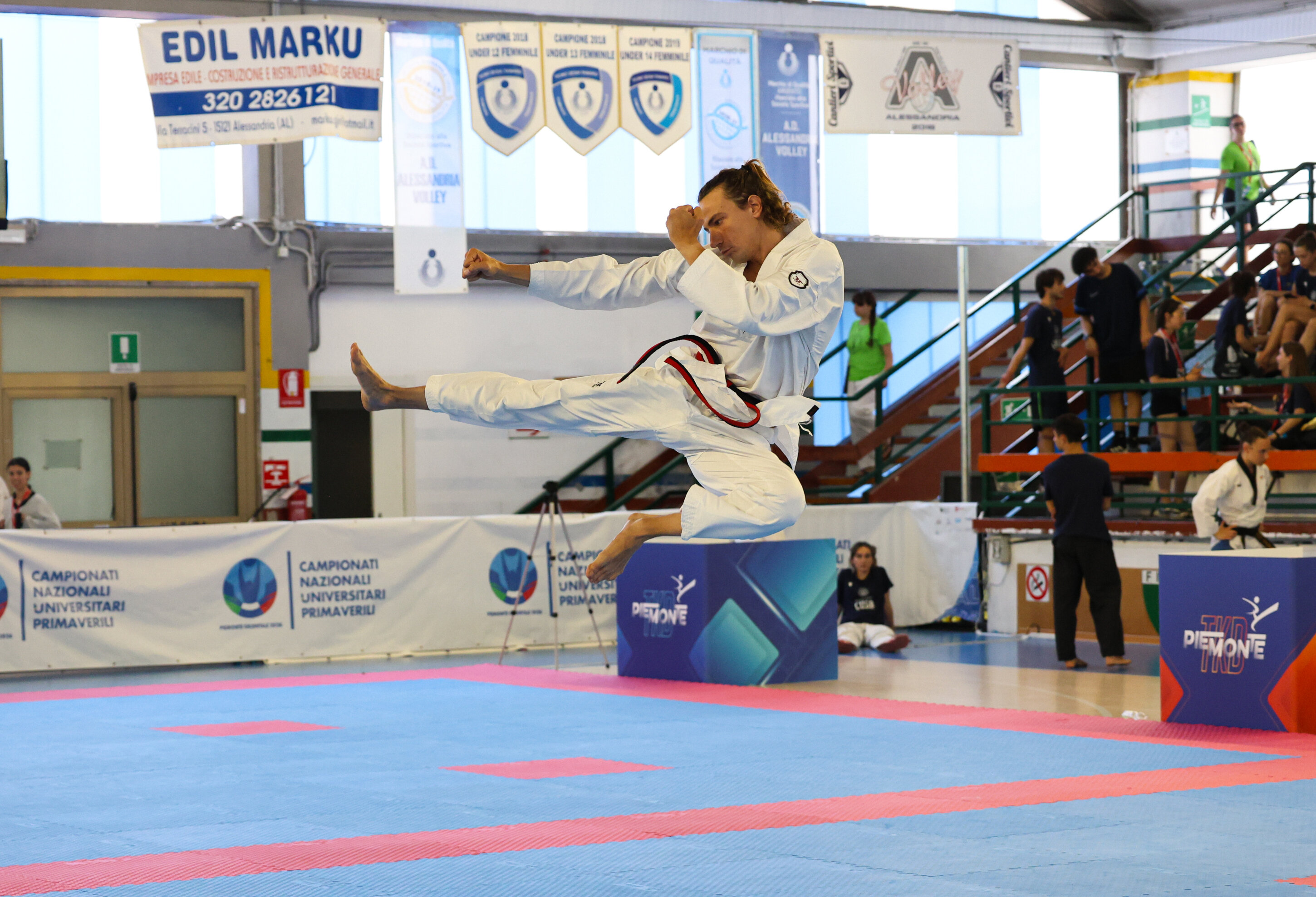 carlo-nicolussi-argento---taekwondo.jpeg