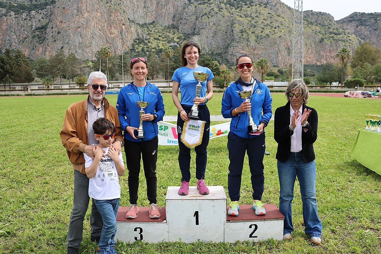 podio-donne.jpeg podio-donne.jpeg