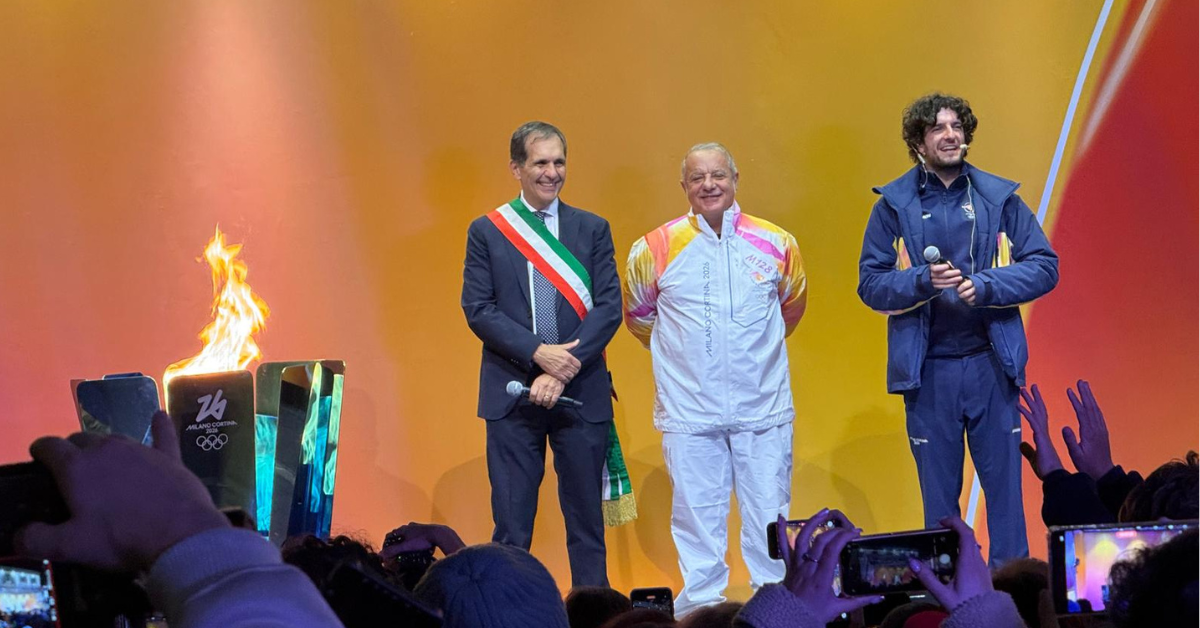 La Fiamma Olimpica di Milano Cortina 2026 accende Catania