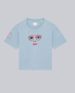 t-shirt-liberty-esplora-larmonia-del-colore-e-la-purezza-del-bianco