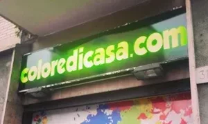 Insegna del negozio Colore di Casa a Roma