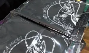 Tessuti stampati con disegno di trota per abbigliamento
