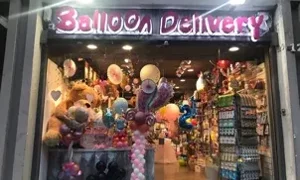 Negozio di articoli per feste con palloncini e decorazioni a Roma