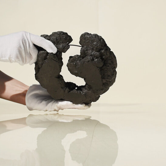 italian-manufacture-of-sculptural-pieces-in-stone-and-glass-.jpeg