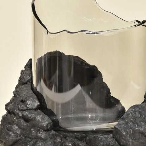 sculptural-black-stone-pieces.jpeg