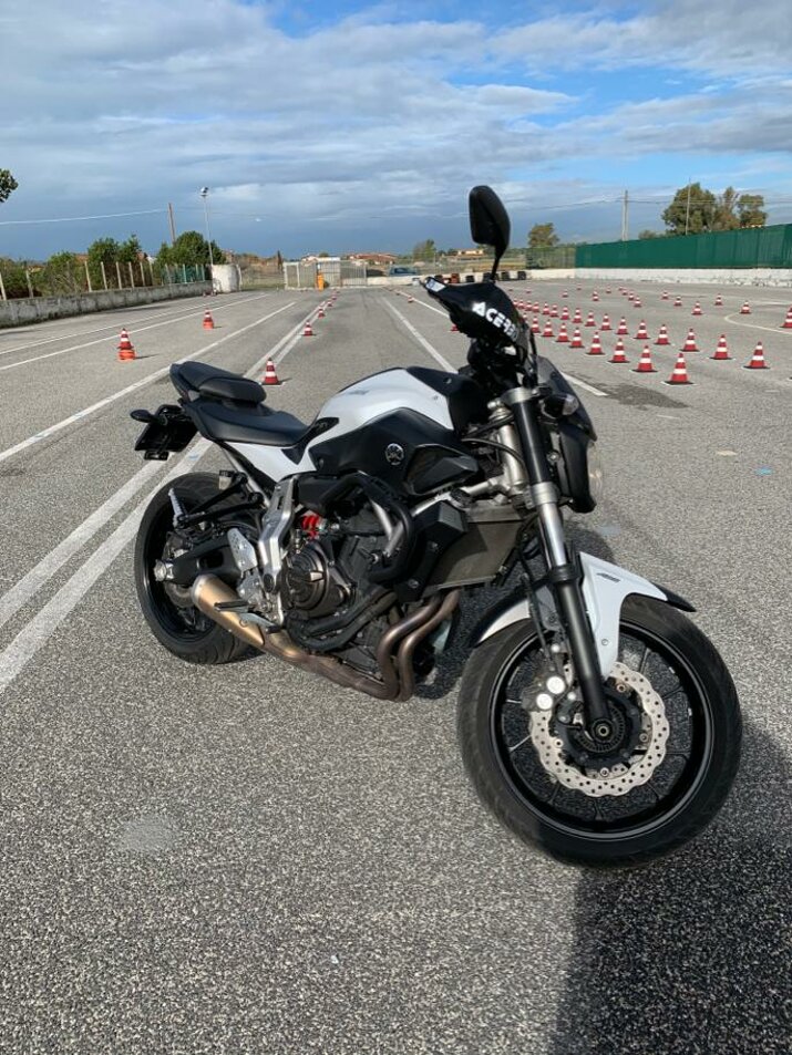 yamaha mt-07