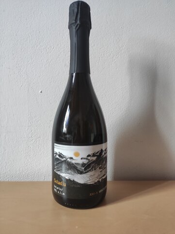 foto bottiglia soladìu.jpeg