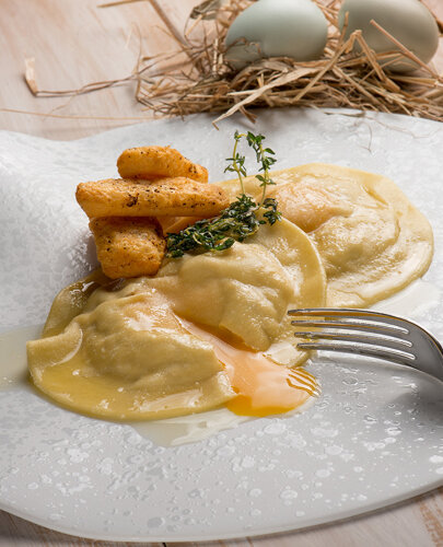 ravioli-ripieno-uova-or-cl.jpg