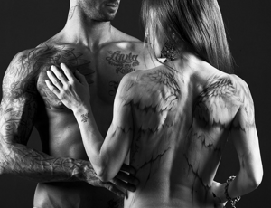 imgi_14_bikers-woman-red_orig