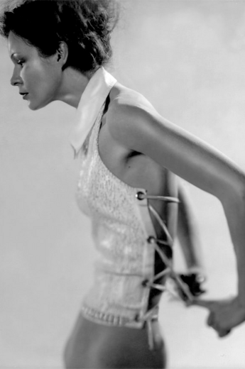 imgi_4_blonde-with-black-dress_orig