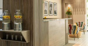 eyJlcyI6IkFyZWEgZGUgTG9iYnksIEFtYXJpIExpdmluZyBTdWl0ZXMsIEhvdGVsIGVuIEJhcnJhbnF1aWxsYSJ9