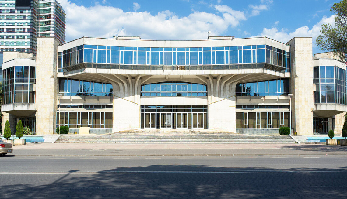 palazzo-dei-congressi.jpeg