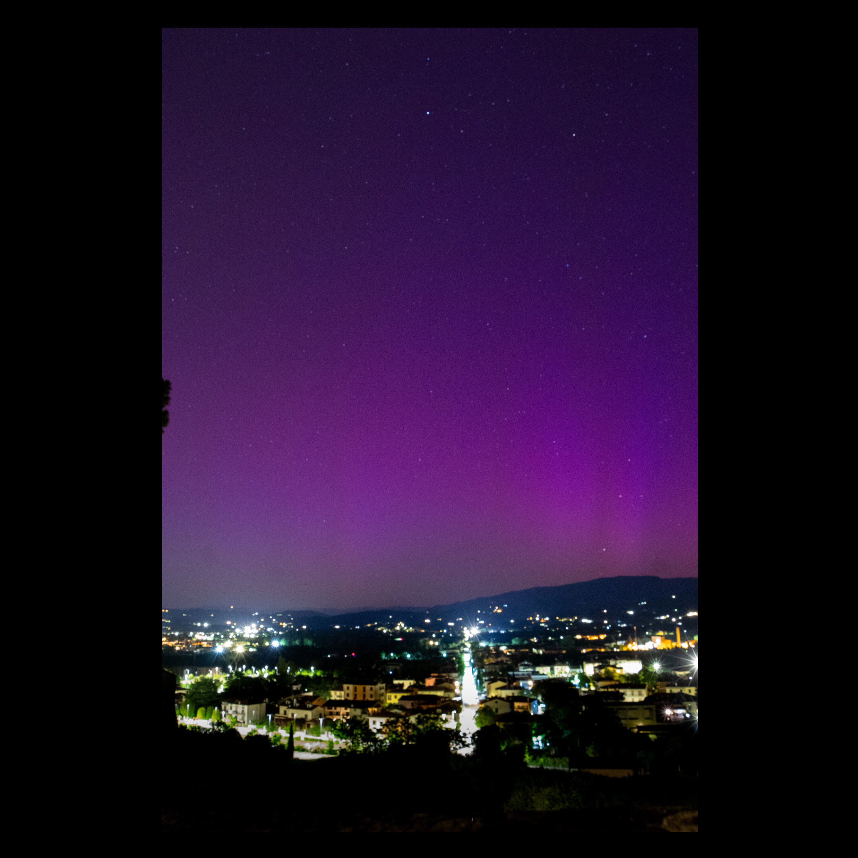 2024.05.10_09_aurora-boreale_arezzo.jpg