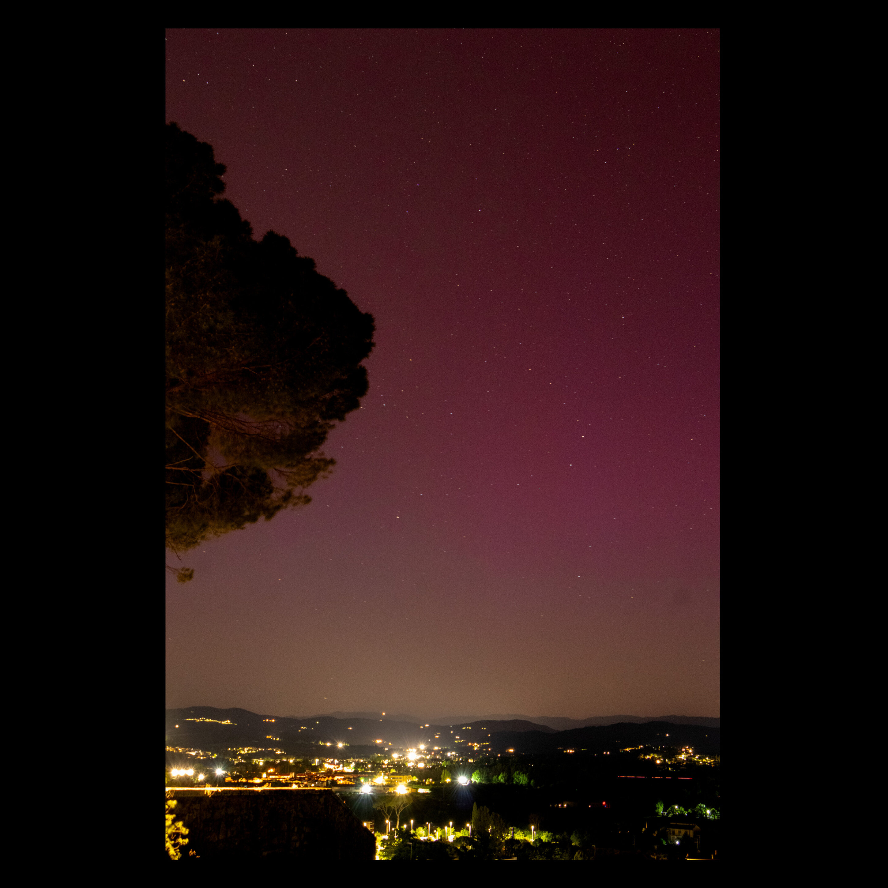 2024.05.10_01_aurora-boreale_arezzo.jpg