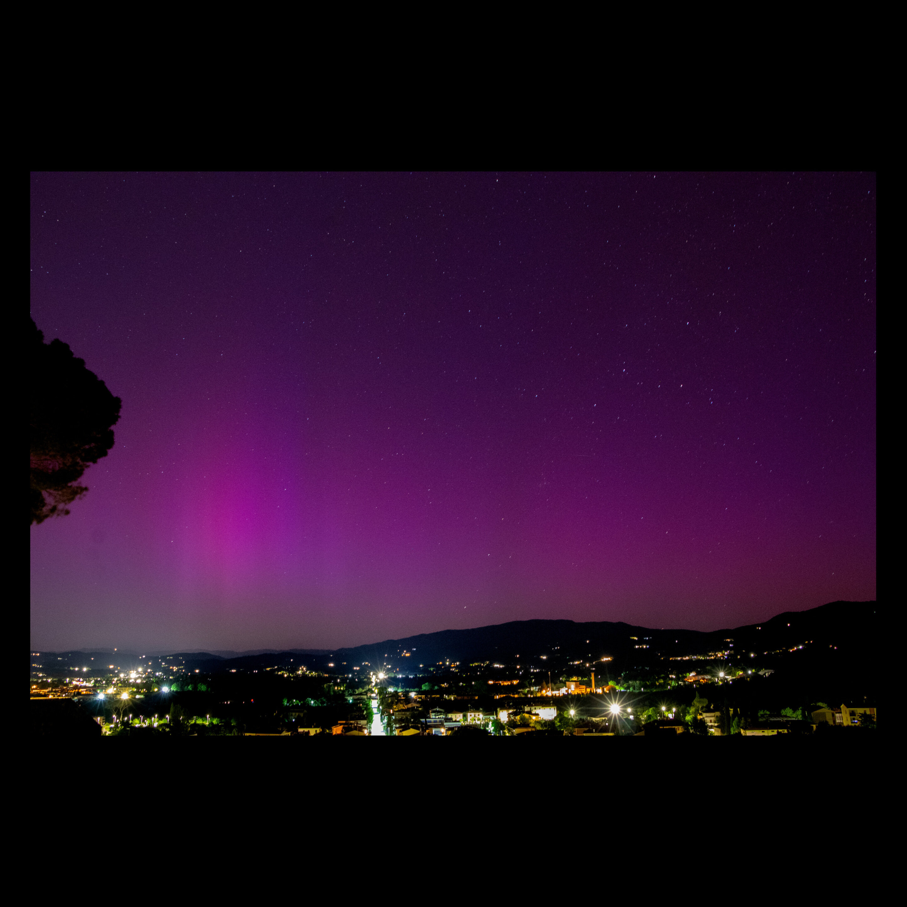 2024.05.10_06_aurora-boreale_arezzo.jpg