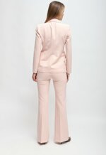 tailleur-giacca-doppiopetto-e-pantalone-a-zampa