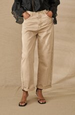 pantalone-a-ferro-di-cavallo