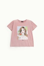 t-shirt-stampa-grafica-con-manica-corta