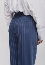 completo-giacca-monopetto-e-pantalone-gessato