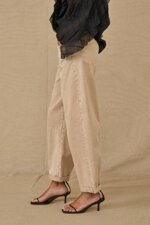 pantalone-a-ferro-di-cavallo