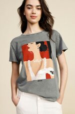 t-shirt-stampa-grafica