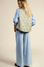 jeans-a-gamba-ampia-con-cintura-coordinata