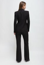 tailleur-giacca-doppiopetto-e-pantalone-a-zampa